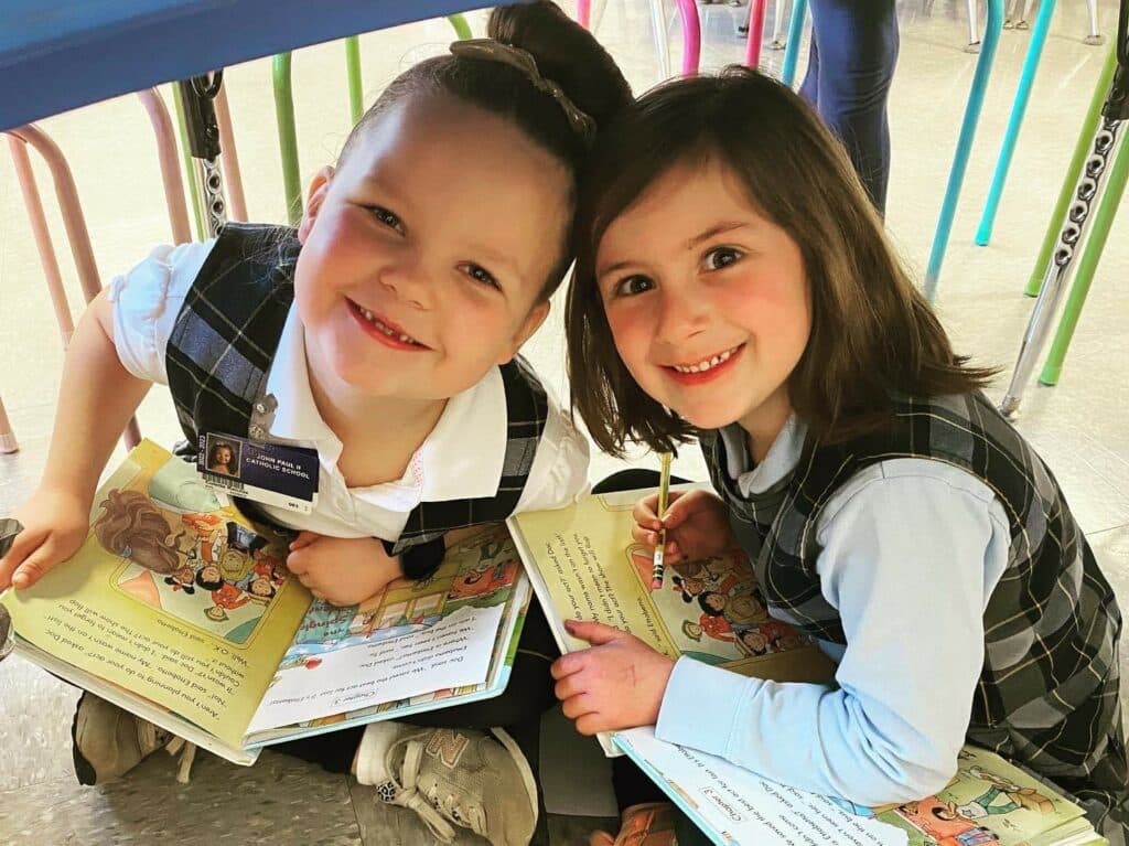 Two JPIICS students reading